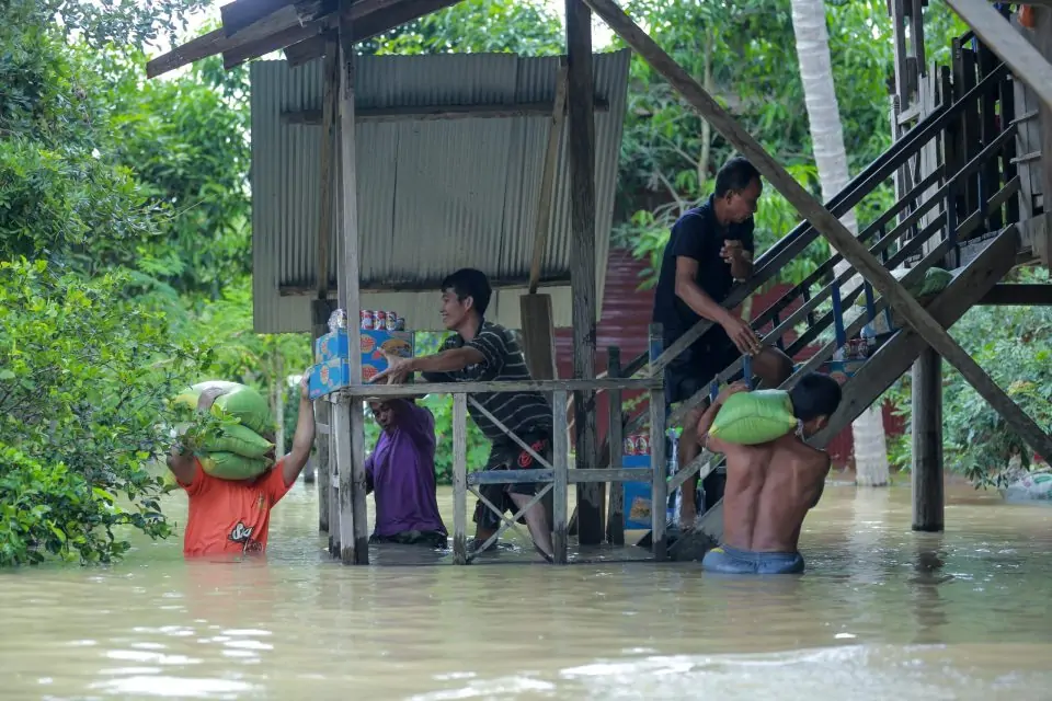 Floods in Bangladesh Composition
